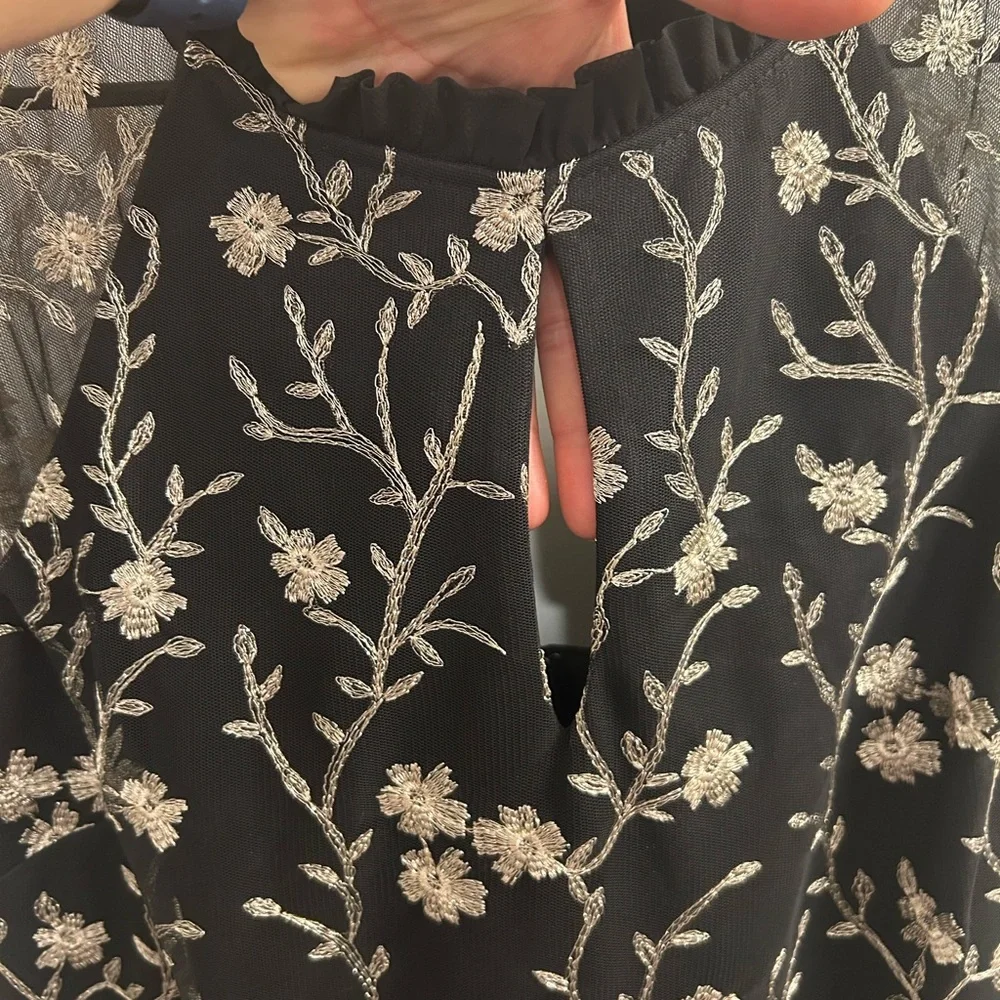 Kensie Black Floral Embroidered Mini Dress Sz 12 - Picture 4 of 7